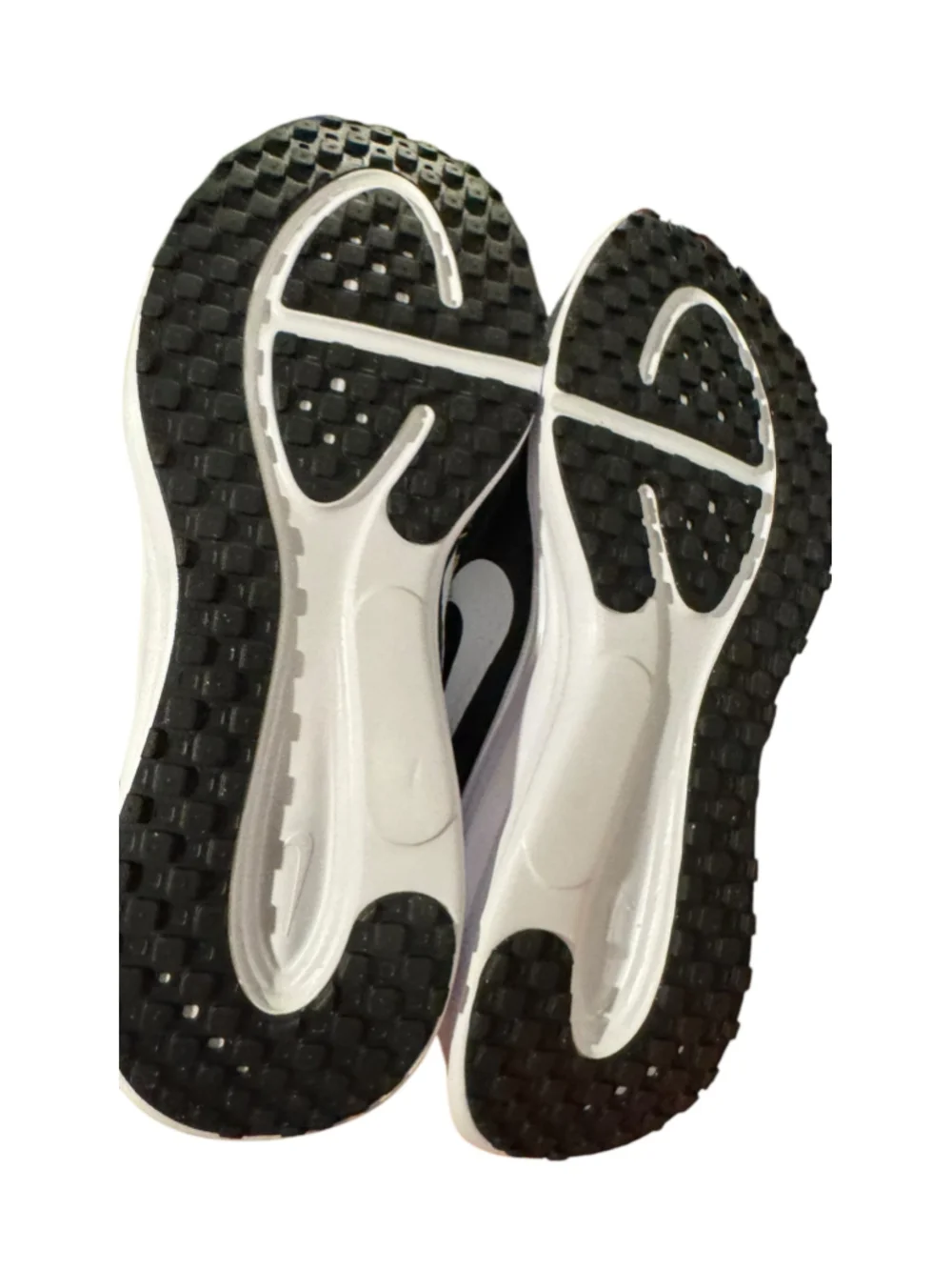 Women's Nike Revolution 8 Sneakers Black White Size 8